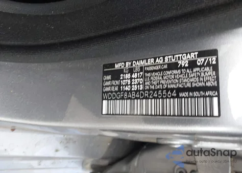 2013 Mercedes-Benz C 300 Sport 4Matic z USA, uszkodzony, nr VIN WDDGF8AB4DR245564